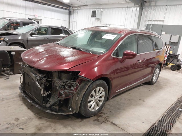 Продаж на аукціоні авто 2018 Chrysler Pacifica Touring L Plus, vin: 2C4RC1EG4JR306491, номер лоту: 44202640