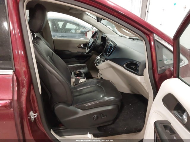Продаж на аукціоні авто 2018 Chrysler Pacifica Touring L Plus, vin: 2C4RC1EG4JR306491, номер лоту: 44202640