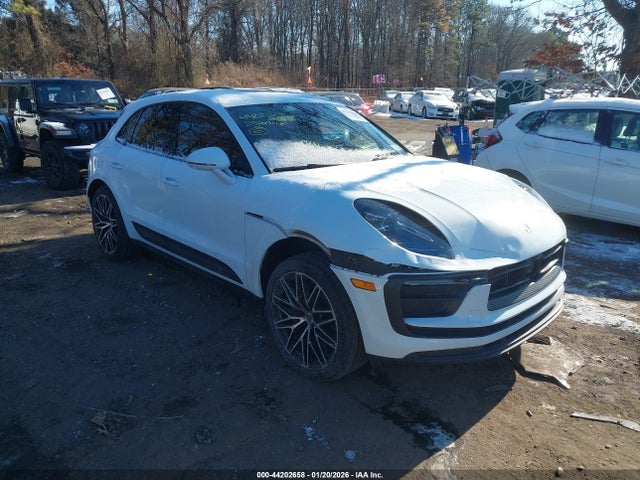 2025 PORSCHE MACAN WP1AA2A55SLB00375