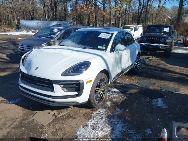 2025 PORSCHE MACAN WP1AA2A55SLB00375 Photo 1