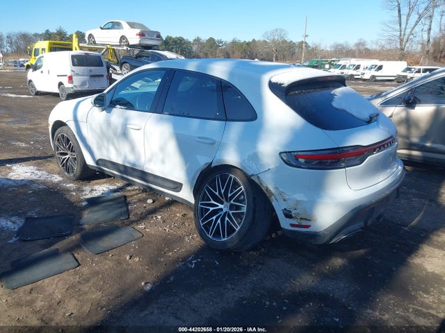 2025 PORSCHE MACAN WP1AA2A55SLB00375 Photo 2