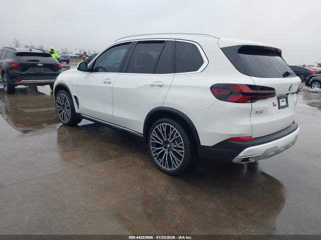 2025 BMW X5 5UX23EU07S9Y89917 Photo 2