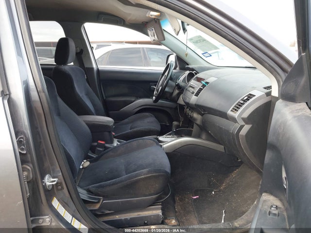 2011 MITSUBISHI OUTLANDER JA4AS2AW9BU012389 Photo 4