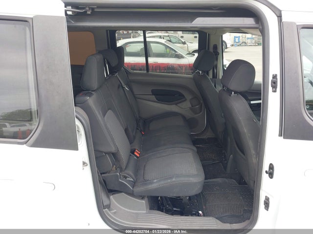 NM0GS9F24K1390617 Ford Transit Connect Xlt