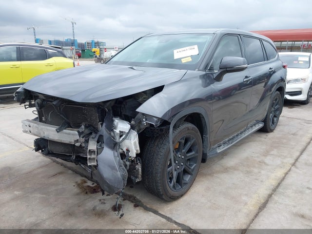 2022 TOYOTA HIGHLANDER 5TDCZRAH9NS559126 Photo 1