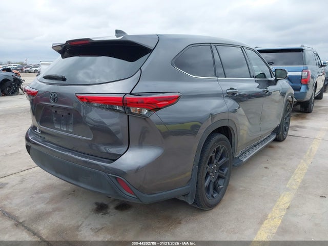 2022 TOYOTA HIGHLANDER 5TDCZRAH9NS559126 Photo 3