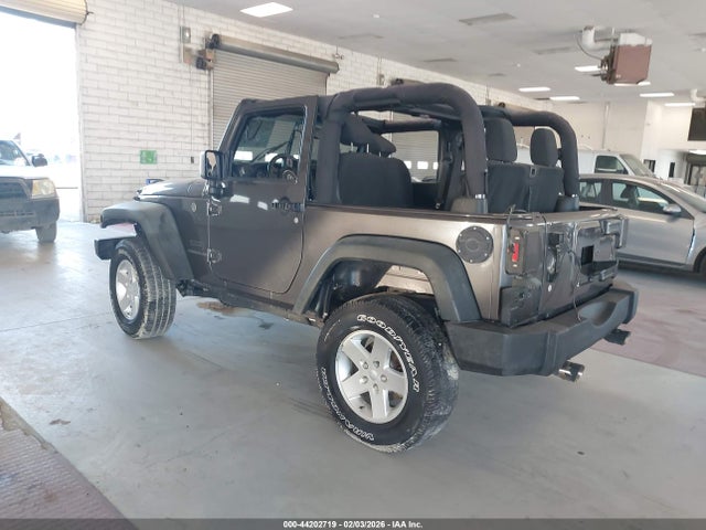 2016 JEEP WRANGLER 1C4AJWAG4GL259955 Photo 2