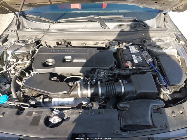 1HGCV2F9XJA022083 Honda Accord Touring 2.0t