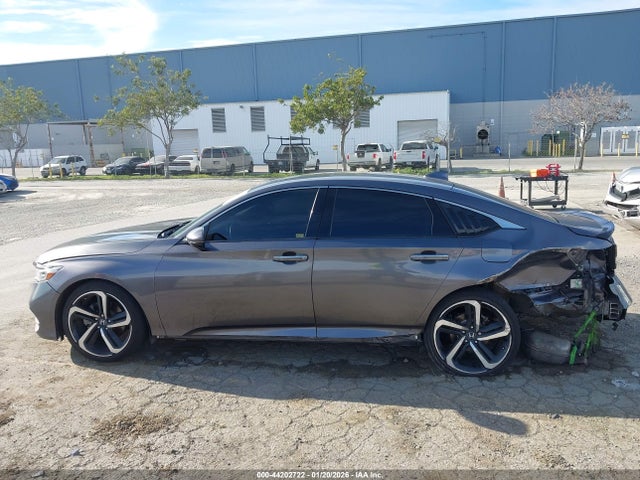 1HGCV2F9XJA022083 Honda Accord Touring 2.0t