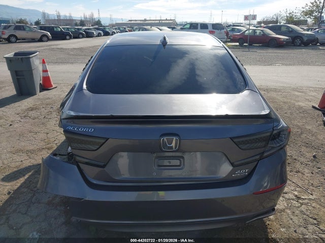 1HGCV2F9XJA022083 Honda Accord Touring 2.0t