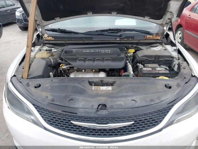 Chrysler 200 Limited 2015 1C3CCCAB8FN669834 Image 10