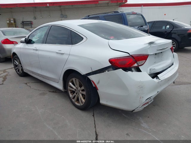 Chrysler 200 Limited 2015 1C3CCCAB8FN669834 Image 3