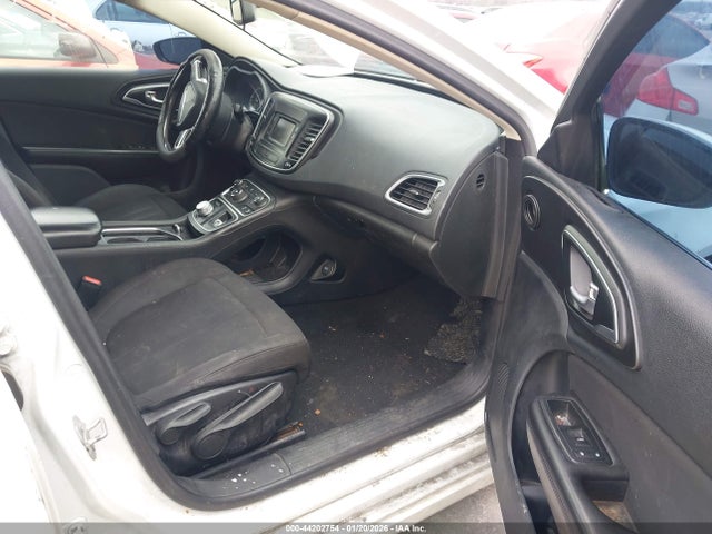 Chrysler 200 Limited 2015 1C3CCCAB8FN669834 Image 5
