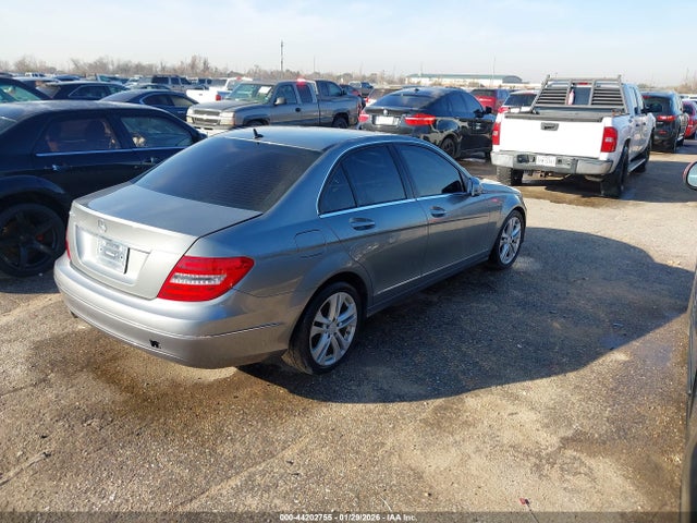 44202755 :رقم المزاد ، WDDGF4HB1ER307471 vin ، 2014 Mercedes-benz C 250 Luxury/sport مزاد بيع