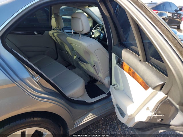 44202755 :رقم المزاد ، WDDGF4HB1ER307471 vin ، 2014 Mercedes-benz C 250 Luxury/sport مزاد بيع