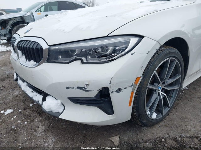 3MW5R7J08L8B37715 BMW 330i Xdrive