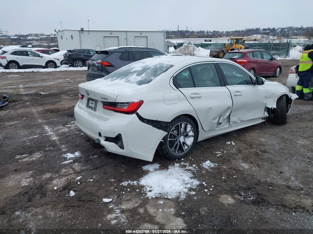 3MW5R7J08L8B37715 BMW 330i Xdrive