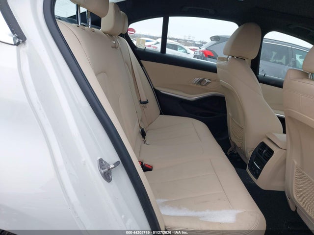 3MW5R7J08L8B37715 BMW 330i Xdrive