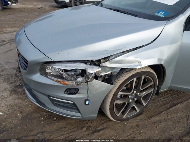 2018 VOLVO V60 YV140MELXJ2391279 Photo 5