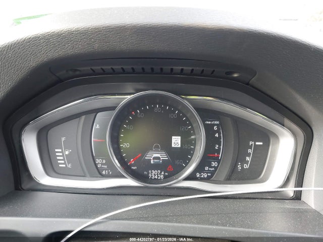 2018 VOLVO V60 YV140MELXJ2391279 Photo 6