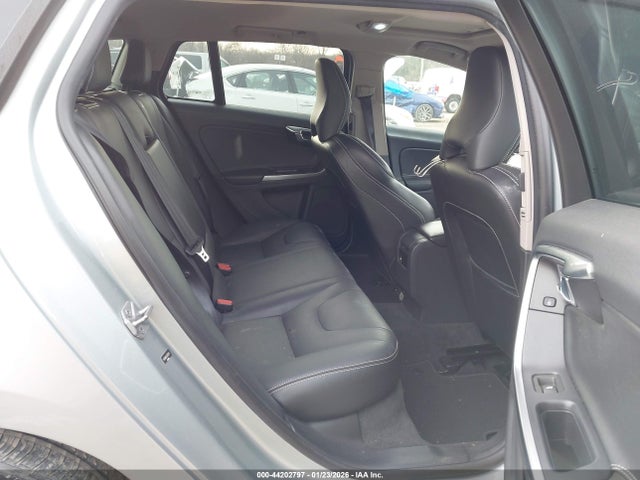 2018 VOLVO V60 YV140MELXJ2391279 Photo 7