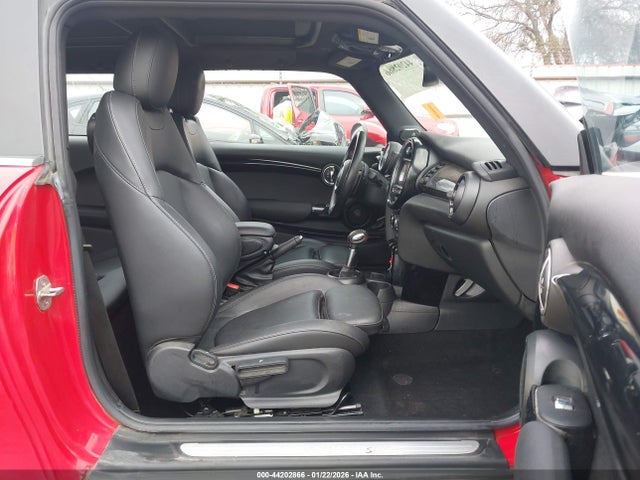 2019 MINI HARDTOP WMWXP7C58K2A49934 Photo 4