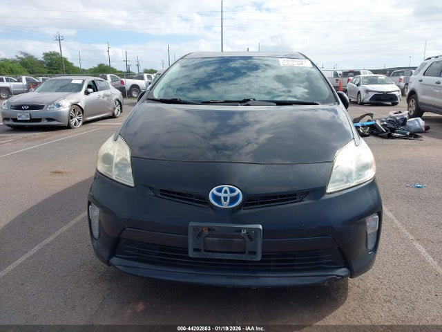 JTDKN3DU3F0437430 Toyota Prius Two