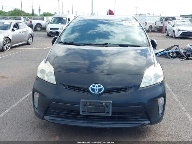 JTDKN3DU3F0437430 Toyota Prius Two
