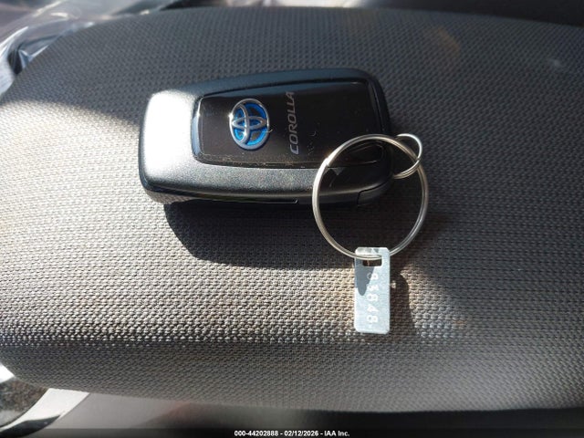 JTDEAMDE1MJ018359 Toyota Corolla Hybrid Le