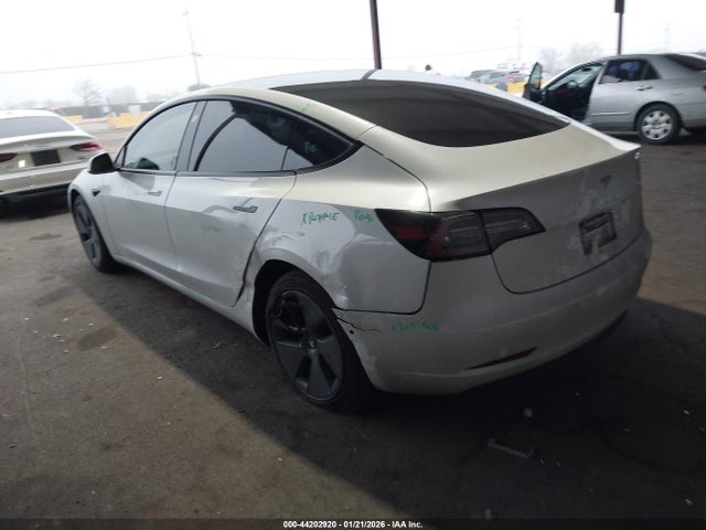 44202920 :رقم المزاد ، 5YJ3E1EA9MF071792 vin ، 2021 Tesla Model 3 Standard Range Plus Rear-wheel Drive مزاد بيع