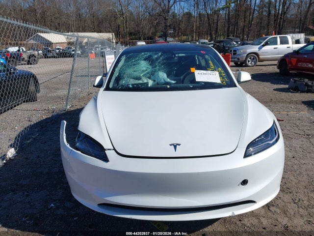 Продажа на аукционе авто 2025 Tesla Model 3, vin: 5YJ3E1EA5SF896614, номер лота: 44202937
