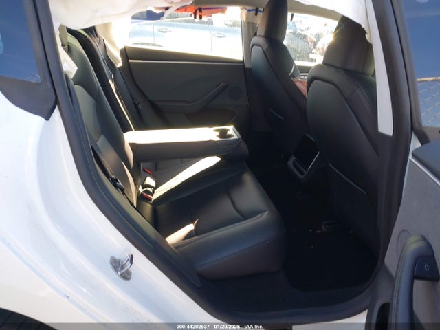 Продажа на аукционе авто 2025 Tesla Model 3, vin: 5YJ3E1EA5SF896614, номер лота: 44202937