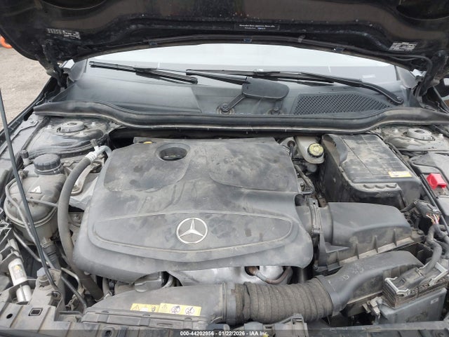 WDCTG4GB9FJ055003 Mercedes-Benz Gla 250 4matic
