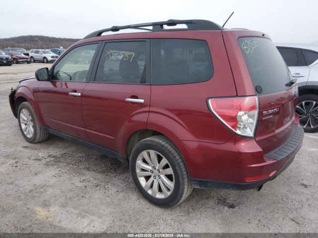 2013 SUBARU FORESTER JF2SHAFCXDH440616 Photo 2