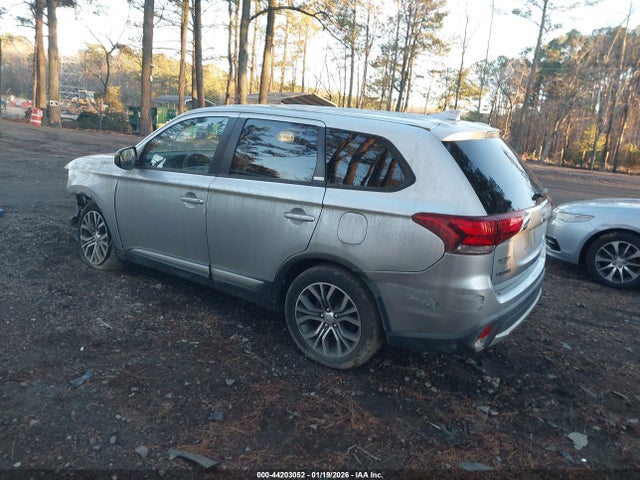 2017 MITSUBISHI OUTLANDER JA4AD2A38HZ055794 Photo 2