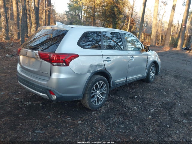 2017 MITSUBISHI OUTLANDER JA4AD2A38HZ055794 Photo 3