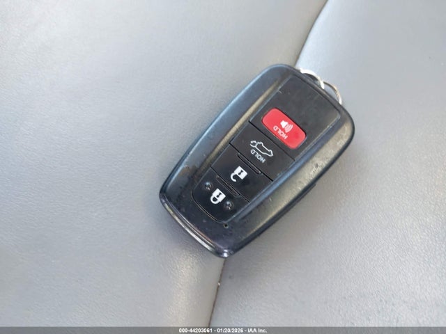 Toyota Rav4 Xle Premium 2019 JTMA1RFV3KD034597 Image 11