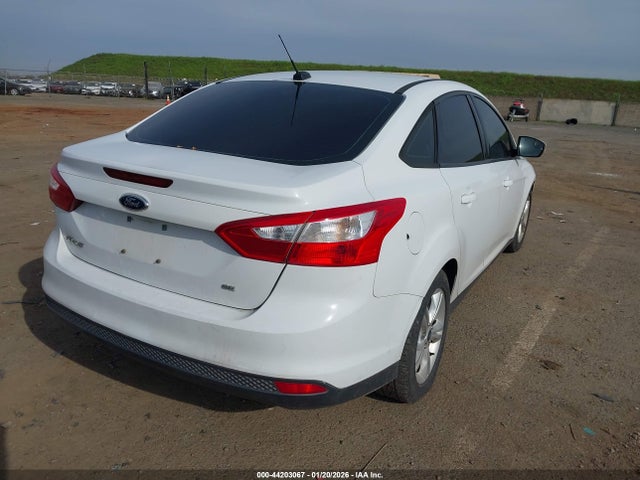 Ford FOCUS SE 2014 1FADP3F23EL238010 Image 4