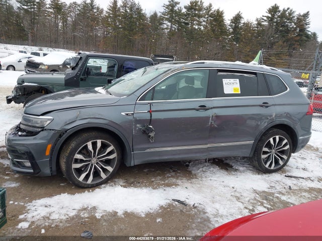 44203079 :رقم المزاد ، 3VV4B7AX3LM112424 vin ، 2020 Volkswagen Tiguan 2.0t Sel Premium R-line مزاد بيع
