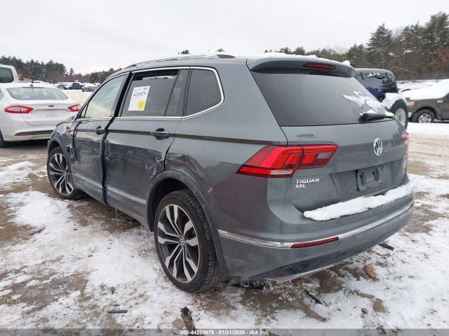 44203079 :رقم المزاد ، 3VV4B7AX3LM112424 vin ، 2020 Volkswagen Tiguan 2.0t Sel Premium R-line مزاد بيع