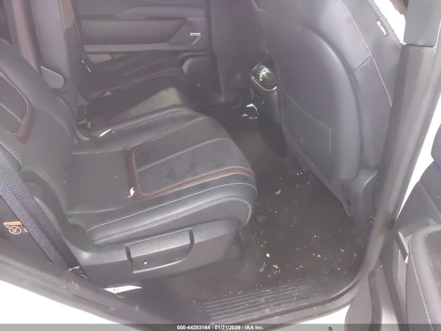 JN8AY3BD2S9300026 Nissan Armada Sl 2wd