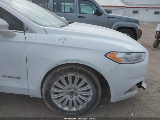 3FA6P0LU0ER379812 Ford Fusion Hybrid Se
