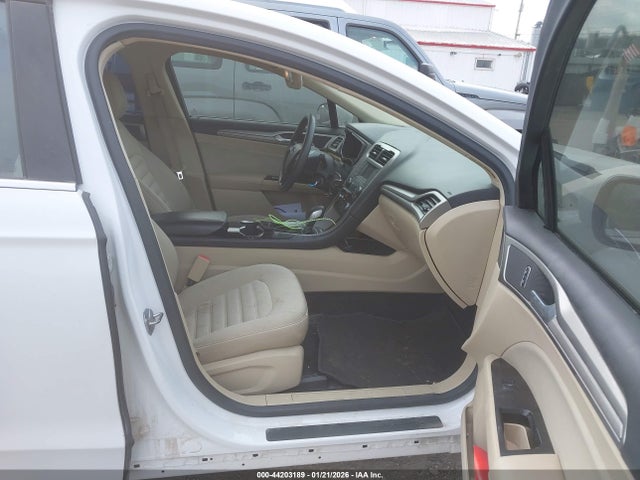 3FA6P0LU0ER379812 Ford Fusion Hybrid Se