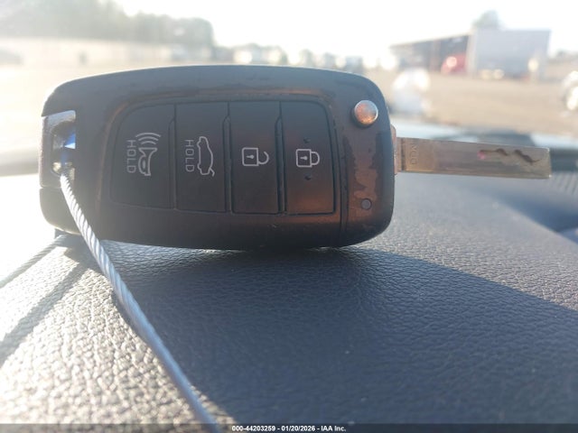 5NPEG4JA8LH012100 Hyundai SONATA SE