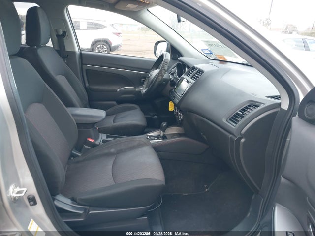 2019 MITSUBISHI OUTLANDER SPORT JA4AP3AU1KU002218 Photo 4