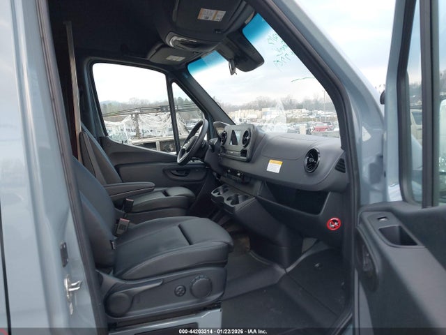 W1W4NBHY2RP667170 Mercedes-Benz Sprinter 2500 Standard Roof 4-cyl Diesel Ho