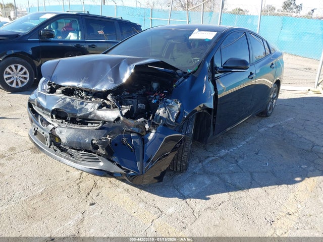 JTDKARFUXL3123702 Toyota Prius Limited