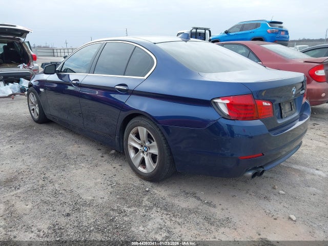 2013 BMW 528I WBAXG5C51DDY34434 Photo 2