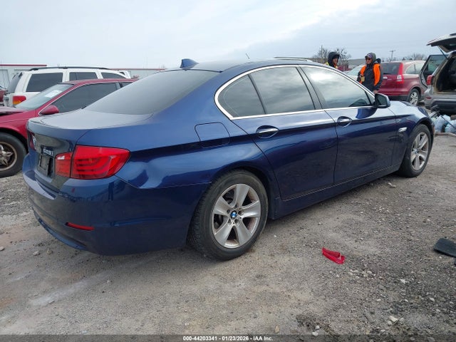2013 BMW 528I WBAXG5C51DDY34434 Photo 3