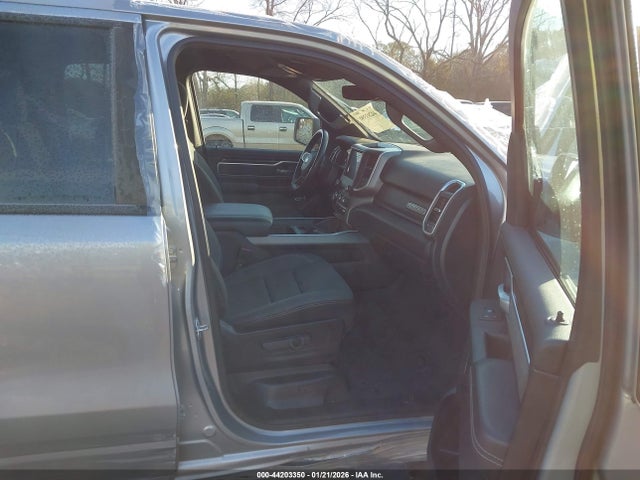 2023 RAM 1500 1C6RREBT7PN553153 Photo 4